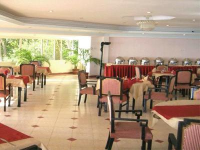 Dolphin Bay Hotel Goa Eksteriør billede